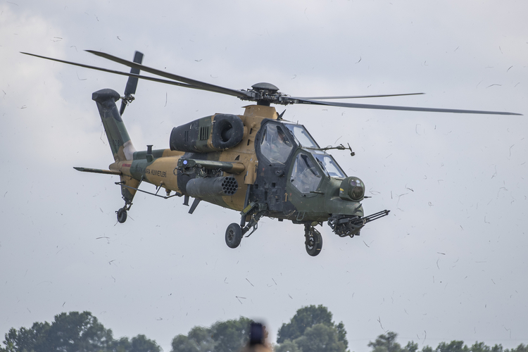 Türk savunma sanayisi Cumhuriyet'in 100. yılında medarı iftihar projeleriyle gövde gösterisi yapacak